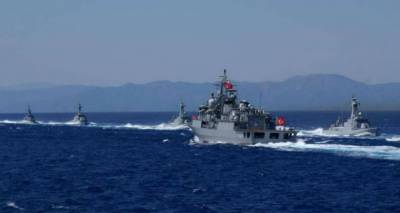 &Omicron;&iota; &Tau;&omicron;ύ&rho;&kappa;&omicron;&iota; &laquo;&kappa;&lambda;&epsilon;&iota;&delta;ώ&nu;&omicron;&upsilon;&nu;&raquo; &tau;&eta; &theta;&alpha;&lambda;ά&sigma;&sigma;&iota;&alpha; &pi;&epsilon;&rho;&iota;&omicron;&chi;ή &pi;ά&nu;&omega; &alpha;&pi;ό &tau;&eta; &Lambda;ή&mu;&nu;&omicron; &gamma;&iota;&alpha; έ&nu;&alpha; &chi;&rho;ό&nu;&omicron;