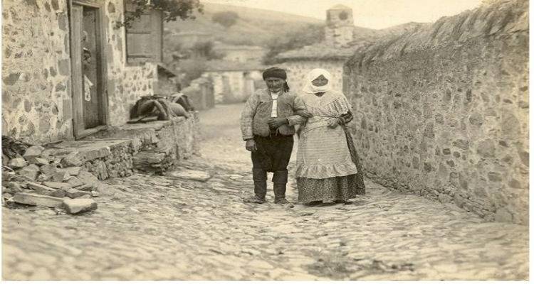 Σπάνιες φωτογραφίες της Λήμνου και των κατοίκων της από το 1915