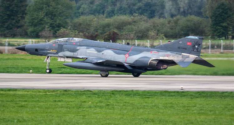 &Sigma;&upsilon;&nu;&epsilon;&chi;ί&zeta;&omicron;&nu;&tau;&alpha;&iota; &omicron;&iota; &pi;&rho;&omicron;&kappa;&lambda;ή&sigma;&epsilon;&iota;&sigmaf; &Alpha;&gamma;&kappa;&upsilon;&rho;&alpha;&sigmaf;: &Nu;έ&alpha; &pi;&alpha;&rho;&epsilon;&nu;ό&chi;&lambda;&eta;&sigma;&eta; &kappa;&alpha;&tau;ά &tau;&omicron;&upsilon; &epsilon;&lambda;&iota;&kappa;&omicron;&pi;&tau;έ&rho;&omicron;&upsilon; &tau;&omicron;&upsilon; &Pi;&tau;&Delta;