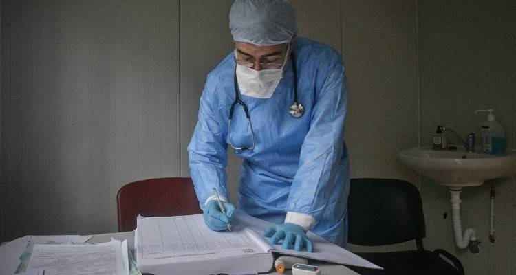 Κορωνοϊός: Στα 588 τα νέα κρούσματα - 70 θάνατοι το τελευταίο 24ωρο