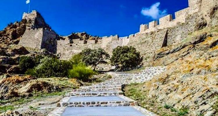 &Sigma;&tau;&omicron; &Epsilon;&Sigma;&Pi;&Alpha; &eta; &alpha;&pi;&omicron;&kappa;&alpha;&tau;ά&sigma;&tau;&alpha;&sigma;&eta; &tau;&omicron;&upsilon; &Kappa;ά&sigma;&tau;&rho;&omicron;&upsilon; &tau;&eta;&sigmaf; &Mu;ύ&rho;&iota;&nu;&alpha;&sigmaf; &kappa;&alpha;&iota; &tau;&omicron;&upsilon; &Alpha;&gamma;ί&omicron;&upsilon; &Delta;&eta;&mu;&eta;&tau;&rho;ί&omicron;&upsilon; &sigma;&tau;&omicron; &Kappa;&omicron;&nu;&tau;&omicron;&pi;&omicron;ύ&lambda;&iota;