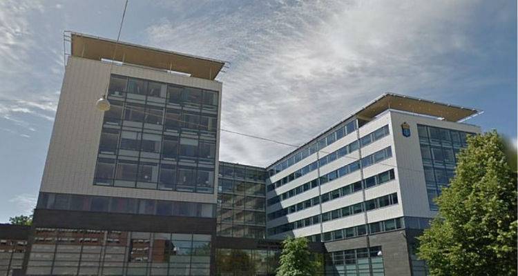 Σουηδία: Στη φυλακή γονείς που έκαναν διατροφή στο βρέφος τους και παραλίγο να πεθάνει από την πείνα