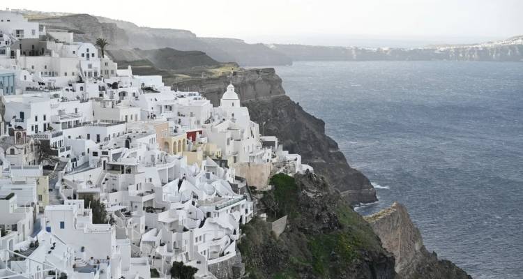 &Sigma;&epsilon;&iota;&sigma;&mu;&omicron;ί &sigma;&tau;&eta; &Sigma;&alpha;&nu;&tau;&omicron;&rho;ί&nu;&eta;: &Sigma;&upsilon;&nu;&epsilon;&chi;&epsilon;ί&sigmaf; &delta;&omicron;&nu;ή&sigma;&epsilon;&iota;&sigmaf; &tau;&eta; &nu;ύ&chi;&tau;&alpha;, &eta; &mu;&epsilon;&gamma;&alpha;&lambda;ύ&tau;&epsilon;&rho;&eta; &sigma;&tau;&alpha; 4,1 &Rho;ί&chi;&tau;&epsilon;&rho; | &Sigma;&tau;&iota;&sigmaf; έ&rho;&epsilon;&upsilon;&nu;&epsilon;&sigmaf; &omega;&kappa;&epsilon;&alpha;&nu;&omicron;&gamma;&rho;&alpha;&phi;&iota;&kappa;ά &pi;&lambda;&omicron;ί&alpha;