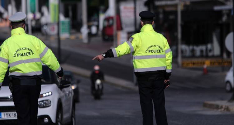 Σε αυστηρό lockdown τρεις δήμοι της Δυτικής Αττικής | Τα 11 μέτρα και οι 10 περιοχές που είναι στα κόκκινα