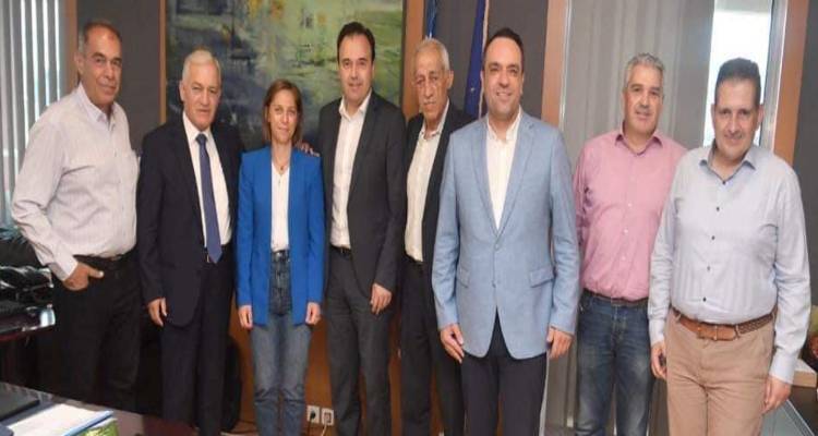 &Epsilon;&pi;&alpha;&phi;έ&sigmaf; &kappa;&alpha;&iota; &sigma;&upsilon;&nu;&alpha;&nu;&tau;ή&sigma;&epsilon;&iota;&sigmaf; &sigma;&tau;&eta;&nu; &Alpha;&theta;ή&nu;&alpha; &gamma;&iota;&alpha; &tau;&eta; &delta;ή&mu;&alpha;&rho;&chi;&omicron; &Alpha;&gamma;ί&omicron;&upsilon; &Epsilon;&upsilon;&sigma;&tau;&rho;&alpha;&tau;ί&omicron;&upsilon;
