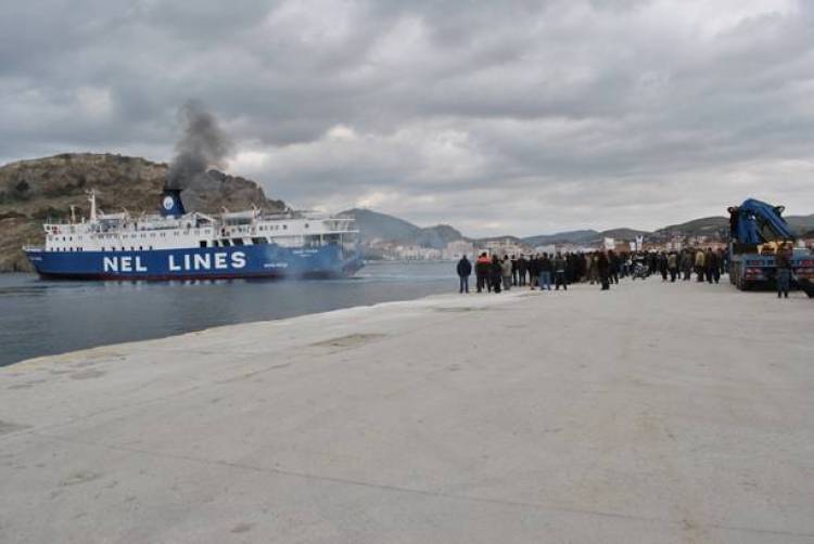 tovima.gr: «Λήμνος: Αργοπεθαίνει το νησί λόγω ασταθούς ακτοπλοϊκής σύνδεσης»