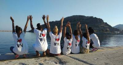 &laquo;&Chi;&alpha;&mu;ό&gamma;&epsilon;&lambda;&omicron; &tau;&omicron;&upsilon; &Pi;&alpha;&iota;&delta;&iota;&omicron;ύ&raquo;: &Omicron;&iota; &tau;έ&lambda;&epsilon;&iota;&epsilon;&sigmaf; &delta;&iota;&alpha;&kappa;&omicron;&pi;έ&sigmaf; &mu;&alpha;&sigmaf; &sigma;&tau;&eta; &Lambda;ή&mu;&nu;&omicron;