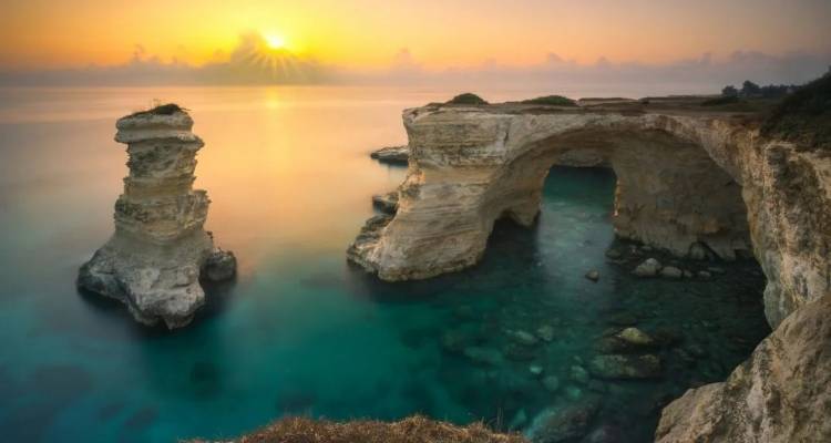 &Iota;&tau;&alpha;&lambda;ί&alpha;: &Kappa;&alpha;&tau;έ&rho;&rho;&epsilon;&upsilon;&sigma;&epsilon; &sigma;&tau;&eta; &theta;ά&lambda;&alpha;&sigma;&sigma;&alpha; &eta; &delta;&iota;ά&sigma;&eta;&mu;&eta; &laquo;&Alpha;&psi;ί&delta;&alpha; &tau;&omega;&nu; &Epsilon;&rho;&alpha;&sigma;&tau;ώ&nu;&raquo; &alpha;&nu;ή&mu;&epsilon;&rho;&alpha; &tau;&omicron;&upsilon; &Alpha;&gamma;ί&omicron;&upsilon; &Beta;&alpha;&lambda;&epsilon;&nu;&tau;ί&nu;&omicron;&upsilon;