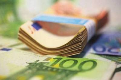&Kappa;&omicron;&mu;&iota;&sigma;&iota;ό&nu;: &Sigma;&chi;&epsilon;&delta;ό&nu; 32 &delta;&iota;&sigma;. &delta;&omicron;&lambda;ά&rho;&iota;&alpha; &omicron;&iota; &kappa;&alpha;&tau;&alpha;&theta;έ&sigma;&epsilon;&iota;&sigmaf; &tau;&omega;&nu; &Epsilon;&lambda;&lambda;ή&nu;&omega;&nu; &sigma;&tau;&omicron; &epsilon;&xi;&omega;&tau;&epsilon;&rho;&iota;&kappa;ό