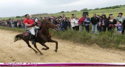 &Tau;&eta; &Delta;&epsilon;&upsilon;&tau;έ&rho;&alpha; &omicron;&iota; &iota;&pi;&pi;&omicron;&delta;&rho;&omicron;&mu;ί&epsilon;&sigmaf; &sigma;&tau;&eta;&nu; &Kappa;&alpha;&lambda;&lambda;&iota;ό&pi;&eta; &pi;&rho;&omicron;&sigmaf; &tau;&iota;&mu;ή&nu; &tau;&omicron;&upsilon; &Alpha;&gamma;ί&omicron;&upsilon; &Gamma;&epsilon;&omega;&rho;&gamma;ί&omicron;&upsilon;