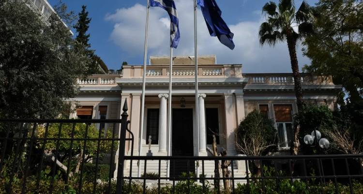 &Pi;ώ&sigmaf; &beta;&lambda;έ&pi;&omicron;&upsilon;&nu; &sigma;&tau;&eta;&nu; &kappa;&upsilon;&beta;έ&rho;&nu;&eta;&sigma;&eta; &tau;&alpha; &kappa;ό&mu;&mu;&alpha;&tau;&alpha; &Kappa;&alpha;&rho;&upsilon;&sigma;&tau;&iota;&alpha;&nu;&omicron;ύ &kappa;&alpha;&iota; &Tau;&sigma;ί&pi;&rho;&alpha; -&Delta;&epsilon;&nu; &epsilon;&pi;&eta;&rho;&epsilon;ά&zeta;&omicron;&upsilon;&nu; &tau;&alpha; &pi;&omicron;&sigma;&omicron;&sigma;&tau;ά &tau;&eta;&sigmaf; &Nu;&Delta;, &epsilon;&kappa;&tau;&iota;&mu;&omicron;ύ&nu;