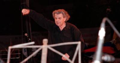 Alert! Ο Μίκης Θεοδωράκης πέρασε στην αθανασία