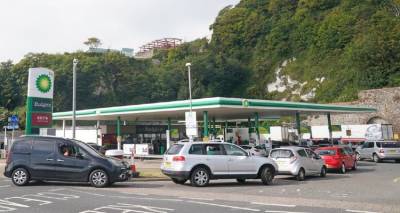 Βρετανία : Δεν υπάρχει έλλειψη καυσίμων, λέει ο υπουργός Μεταφορών Γκραντ Σαπς