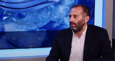 &Gamma;&iota;ώ&rho;&gamma;&omicron;&sigmaf; &Pi;&epsilon;&tau;&rho;έ&lambda;&lambda;&eta;&sigmaf;: &laquo;&Tau;&omicron; &phi;&iota;ά&sigma;&kappa;&omicron; &tau;&omicron;&upsilon; &mu;&epsilon;&tau;&alpha;&phi;&omicron;&rho;&iota;&kappa;&omicron;ύ &iota;&sigma;&omicron;&delta;ύ&nu;&alpha;&mu;&omicron;&upsilon;&raquo;