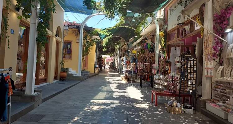 Ξεκινάνε τη Δευτέρα οι θερινές εκπτώσεις