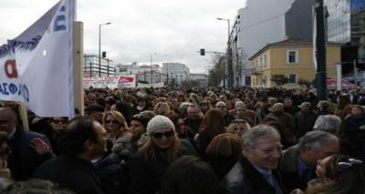 &Tau;&rho;&iota;ή&mu;&epsilon;&rho;&eta; &alpha;&pi;&omicron;&chi;ή &alpha;&pi;ό &sigma;ή&mu;&epsilon;&rho;&alpha; &tau;&omega;&nu; &sigma;&upsilon;&mu;&beta;&omicron;&lambda;&alpha;&iota;&omicron;&gamma;&rho;ά&phi;&omega;&nu;