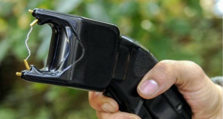 Ιαπωνία: Συνέλαβαν 45χρονο που τιμωρούσε με... ηλεκτροσόκ τα παιδιά του όταν «παρέβαιναν τους κανόνες»