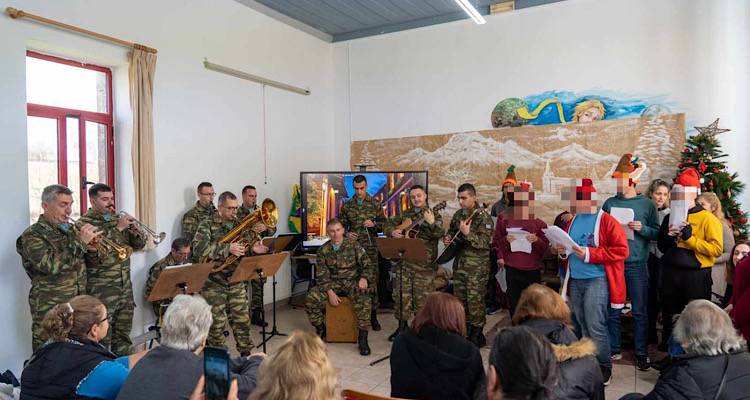 Ό&lambda;&alpha; &chi;&rho;&iota;&sigma;&tau;&omicron;&upsilon;&gamma;&epsilon;&nu;&nu;&iota;ά&tau;&iota;&kappa;&alpha; &sigma;&tau;&eta;&nu; &gamma;&iota;&omicron;&rho;&tau;ή &tau;&omicron;&upsilon; &Epsilon;&Epsilon;&Epsilon;&Epsilon;&Kappa; &Rho;&epsilon;&pi;&alpha;&nu;&iota;&delta;ί&omicron;&upsilon;