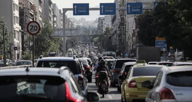 5,5 &epsilon;&kappa;&alpha;&tau;&omicron;&mu;&mu;ύ&rho;&iota;&alpha; &alpha;&upsilon;&tau;&omicron;&kappa;ί&nu;&eta;&tau;&alpha; &delta;&eta;&lambda;&omega;&mu;έ&nu;&alpha; &sigma;&tau;&eta;&nu; &Epsilon;&phi;&omicron;&rho;ί&alpha; -&Pi;ή&rho;&epsilon; &laquo;&phi;&omega;&tau;&iota;ά&raquo; &eta; &pi;&lambda;&alpha;&tau;&phi;ό&rho;&mu;&alpha; myCar &gamma;&iota;&alpha; &tau;&alpha; &tau;έ&lambda;&eta; &kappa;&upsilon;&kappa;&lambda;&omicron;&phi;&omicron;&rho;ί&alpha;&sigmaf; &mu;&epsilon; &tau;&omicron;&nu; &mu;ή&nu;&alpha;