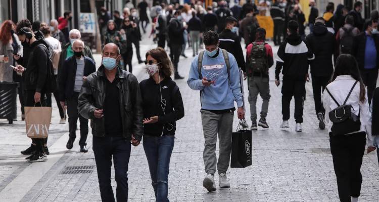 Τα μέτρα και τα χιλιάδες κρούσματα, τρόμαξαν τους ανεμβολίαστους και αυξάνουν τα ραντεβού | Επίταξη γιατρών από Δευτέρα