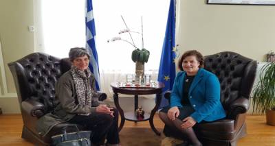 Συνάντηση με την Πρέσβειρα της Μ. Βρετανίας στην Ελλάδα είχε η Χριστιάνα Καλογήρου