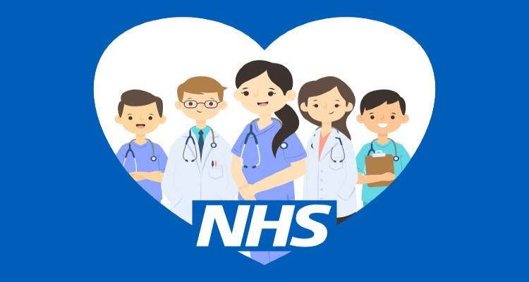 H πανδημία προκαλεί “ασφυξία” στο NHS – Άνοδο στις λίστες αναμονής των ασθενών έως το 2024