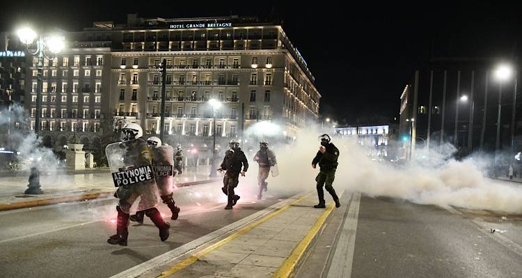 &Tau;έ&mu;&pi;&eta;: &Epsilon;&pi;&epsilon;&iota;&sigma;ό&delta;&iota;&alpha; &sigma;&tau;&omicron; &Sigma;ύ&nu;&tau;&alpha;&gamma;&mu;&alpha; &sigma;&tau;&eta; &delta;&iota;&alpha;&mu;&alpha;&rho;&tau;&upsilon;&rho;ί&alpha; &gamma;&iota;&alpha; &tau;&alpha; &theta;ύ&mu;&alpha;&tau;&alpha;