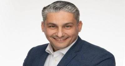 &Pi;. &Kappa;&omicron;&upsilon;&phi;έ&lambda;&omicron;&sigmaf;:  &laquo;&Epsilon;&pi;&epsilon;&nu;&delta;ύ&omicron;&upsilon;&mu;&epsilon; &sigma;&tau;&omicron; ό&rho;&alpha;&mu;&alpha; &tau;&eta;&sigmaf; &Nu;έ&alpha;&sigmaf; &Gamma;&epsilon;&nu;&iota;ά&sigmaf;&raquo;