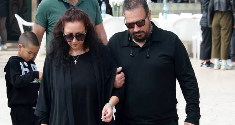 &Iota;&sigma;ό&beta;&iota;&alpha; &sigma;&tau;&omicron;&nu; &delta;&omicron;&lambda;&omicron;&phi;ό&nu;&omicron; &tau;&eta;&sigmaf; &Kappa;&upsilon;&rho;&iota;&alpha;&kappa;ή&sigmaf; &Gamma;&rho;ί&beta;&alpha; | Ά&kappa;&omicron;&upsilon;&sigma;&epsilon; &alpha;&nu;έ&kappa;&phi;&rho;&alpha;&sigma;&tau;&omicron;&sigmaf; &tau;&eta;&nu; &pi;&omicron;&iota;&nu;ή, &xi;έ&sigma;&pi;&alpha;&sigma;&epsilon; &epsilon;&nu;&alpha;&nu;&tau;ί&omicron;&nu; &tau;&omicron;&upsilon; &omicron; &pi;&alpha;&tau;έ&rho;&alpha;&sigmaf; &tau;&eta;&sigmaf;