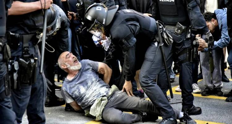 &Beta;&alpha;&rho;&kappa;&epsilon;&lambda;ώ&nu;&eta;: &Sigma;&upsilon;&mu;&pi;&lambda;&omicron;&kappa;έ&sigmaf; &alpha;&sigma;&tau;&upsilon;&nu;&omicron;&mu;ί&alpha;&sigmaf; &kappa;&alpha;&iota; &delta;&iota;&alpha;&delta;&eta;&lambda;&omega;&tau;ώ&nu; &sigma;&epsilon; &pi;ά&rho;&kappa;&omicron; &pi;&omicron;&upsilon; έ&kappa;&lambda;&epsilon;&iota;&sigma;&epsilon; &gamma;&iota;&alpha; &nu;&tau;&epsilon;&phi;&iota;&lambda;έ &tau;&eta;&sigmaf; Louis Vuitton [&beta;ί&nu;&tau;&epsilon;&omicron;]