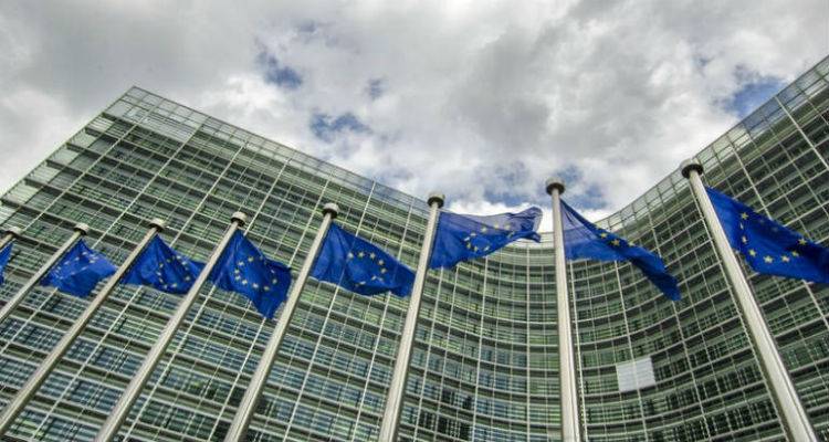 &Tau;&epsilon;&lambda;&epsilon;&sigma;ί&gamma;&rho;&alpha;&phi;&omicron;: Ή &sigma;&upsilon;&mu;&phi;&omega;&nu;ί&alpha; ή &tau;έ&lambda;&omicron;&sigmaf; &sigma;&tau;&omicron; &pi;&rho;ό&gamma;&rho;&alpha;&mu;&mu;&alpha;