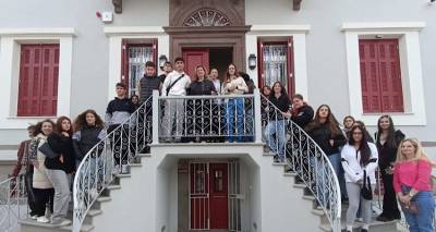 Οι Μαθητές του ΓΕΛ Μούδρου γνώρισαν από κοντά το νέο στολίδι της Μύρινας, το Αρχαιολογικό Μουσείο της πόλης!