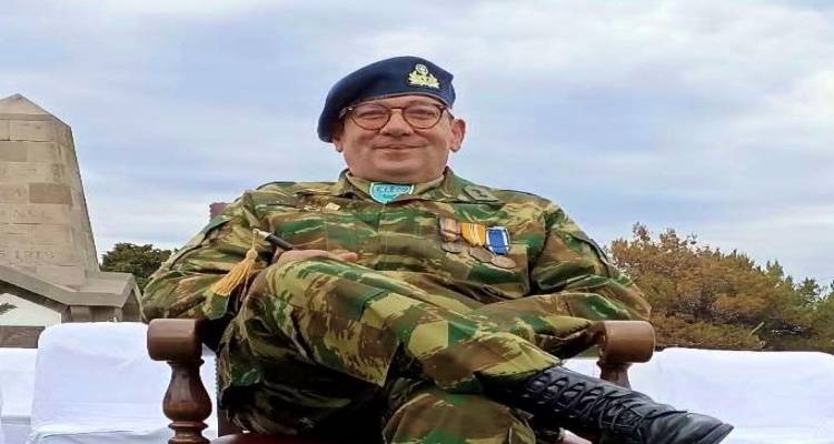 Έ&nu;&alpha;&sigmaf; &chi;&rho;ό&nu;&omicron;&sigmaf; &chi;&omega;&rho;ί&sigmaf; &tau;&omicron;&nu; &Nu;ί&kappa;&omicron; &Alpha;&mu;&pi;&alpha;&tau;&zeta;ή | &Tau;&omicron; &sigma;&upsilon;&gamma;&kappa;&iota;&nu;&eta;&tau;&iota;&kappa;ό &mu;ή&nu;&upsilon;&mu;&alpha; &tau;&eta;&sigmaf; &alpha;&delta;&epsilon;&rho;&phi;ή&sigmaf; &tau;&omicron;&upsilon;