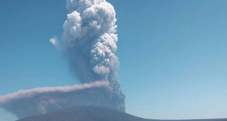 Ηφαίστειο «ξύπνησε» μετά από 10.000 χρόνια στην Αιθιοπία, εκτίναξε τέφρα σε ύψος 18 χιλιομέτρων [βίντεο]