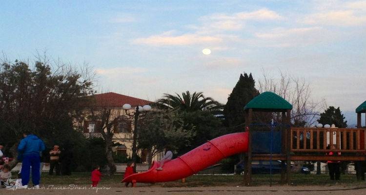 &Chi;&omega;&rho;ί&sigmaf; &pi;&alpha;&iota;&delta;&iota;&kappa;έ&sigmaf; &chi;&alpha;&rho;έ&sigmaf; &eta; &Mu;ύ&rho;&iota;&nu;&alpha; &alpha;&pi;ό &sigma;ή&mu;&epsilon;&rho;&alpha; | &Sigma;ύ&nu;&tau;&omicron;&mu;&alpha; &eta; &alpha;&nu;&tau;&iota;&kappa;&alpha;&tau;ά&sigma;&tau;&alpha;&sigma;&eta; &tau;&omicron;&upsilon;&sigmaf; &mu;&epsilon; &sigma;ύ&gamma;&chi;&rho;&omicron;&nu;&epsilon;&sigmaf;