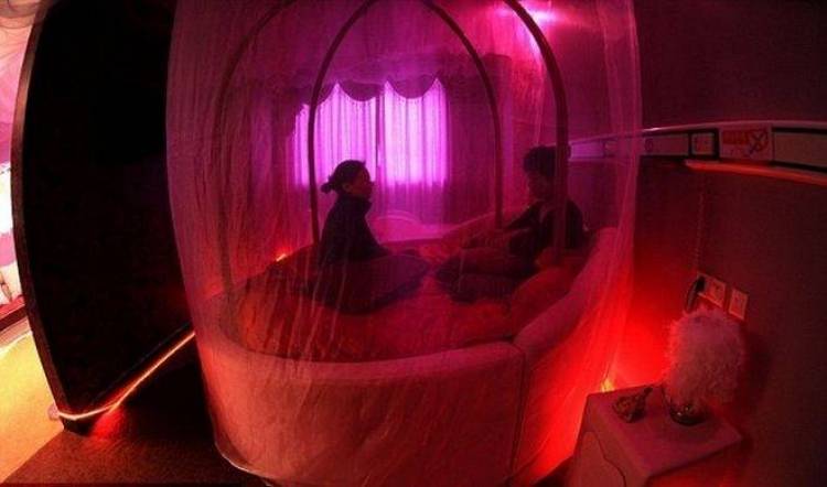 Το νοσοκομείο του έρωτα άνοιξε τις πόρτες του