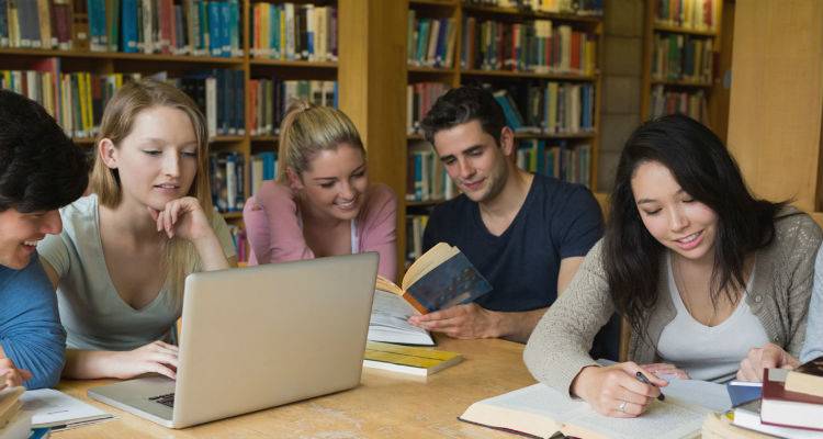 7 υποτροφίες για τους νέους της Περιφέρειας Βορείου Αιγαίου από τον Όμιλο «ΞΥΝΗ»