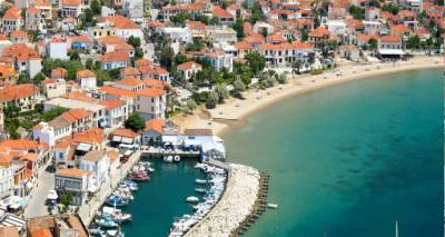 Γεύσεις της Λήμνου και προμήθεια παραδοσιακών φορεσιών στο Leader Αλιείας