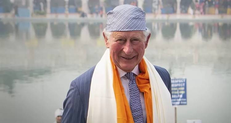 &Beta;&rho;&epsilon;&tau;&alpha;&nu;ί&alpha; &ndash; &Sigma;&tau;έ&psi;&eta; &Kappa;&alpha;&rho;ό&lambda;&omicron;&upsilon;: &Tau;&omicron; &kappa;&omicron;&iota;&nu;ό &kappa;&alpha;&lambda;&epsilon;ί&tau;&alpha;&iota; &nu;&alpha; &omicron;&rho;&kappa;&iota;&sigma;&tau;&epsilon;ί &pi;ί&sigma;&tau;&eta; &sigma;&tau;&omicron;&nu; &beta;&alpha;&sigma;&iota;&lambda;&iota;ά