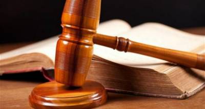 &Delta;&iota;&kappa;&alpha;&sigma;&tau;&iota;&kappa;ά &alpha;&kappa;έ&phi;&alpha;&lambda;&eta; &epsilon;&delta;ώ &kappa;&alpha;&iota; έ&xi;&iota; &mu;ή&nu;&epsilon;&sigmaf; &eta; &Lambda;ή&mu;&nu;&omicron;&sigmaf; (audio)