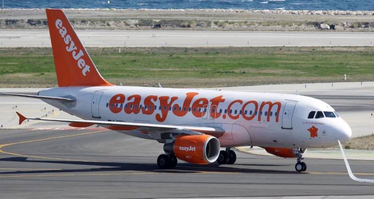 Easy Jet: &Pi;&rho;&omicron;&chi;&omega;&rho;ά &eta; &epsilon;&xi;&alpha;&gamma;&omicron;&rho;ά &alpha;&pi;ό &tau;&eta;&nu; Apollo