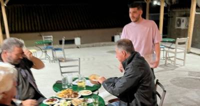 &Pi;&epsilon;&rho;&iota;&omicron;&delta;&epsilon;ί&alpha; &tau;&omicron;&upsilon; &Sigma;&pi;ύ&rho;&omicron;&upsilon; &Pi;&lambda;ά&nu;&tau;&zeta;&omicron;&upsilon;, &upsilon;&pi;&omicron;&psi;ή&phi;&iota;&omicron;&upsilon; &beta;&omicron;&upsilon;&lambda;&epsilon;&upsilon;&tau;ή &tau;&omicron;&upsilon; &Kappa;&Kappa;&Epsilon; &sigma;&tau;&omicron; &nu;&omicron;&mu;ό, &sigma;&tau;&alpha; &chi;&omega;&rho;&iota;ά &Pi;&lambda;&alpha;&tau;ύ, &Theta;ά&nu;&omicron;&sigmaf; &kappa;&alpha;&iota; &Kappa;&omicron;&rho;&nu;ό