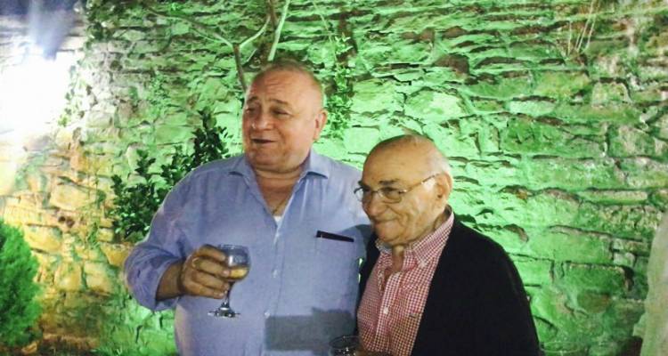 Ό&tau;&alpha;&nu; &omicron; &Pi;&alpha;&nu;&tau;&epsilon;&lambda;ή&sigmaf; &Mu;&pi;&omicron;ύ&mu;&pi;&omicron;&upsilon;&rho;&alpha;&sigmaf; &sigma;&upsilon;&nu;ά&nu;&tau;&eta;&sigma;&epsilon; &sigma;&tau;&eta; &Lambda;ή&mu;&nu;&omicron; &tau;&omicron;&nu; &Gamma;&iota;ώ&rho;&gamma;&omicron; &Delta;&alpha;&rho;ί&beta;&alpha;!