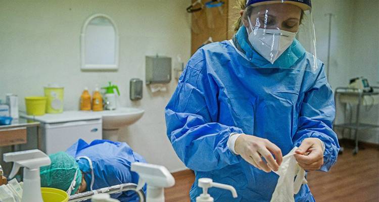 Κορωνοϊός: Στα 1.667 τα νέα κρούσματα | 612 οι διασωληνωμένοι, 98 θάνατοι