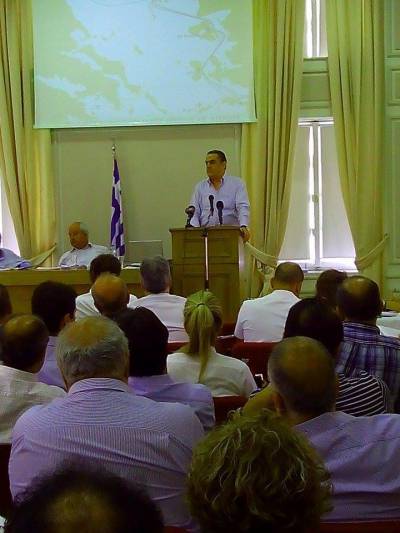 Αθανασίου: «Θα είμαι παρών στην επίλυση των προβλημάτων της ακτοπλοΐας» (video)