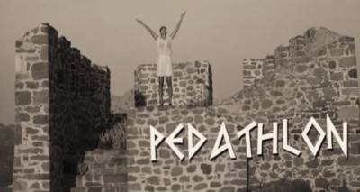 &Alpha;&rho;&chi;&alpha;ί&omicron; &Pi;έ&nu;&tau;&alpha;&theta;&lambda;&omicron; &Lambda;ή&mu;&nu;&omicron;&upsilon;: &Lambda;ί&gamma;&epsilon;&sigmaf; &mu;έ&rho;&epsilon;&sigmaf; &alpha;&pi;&omicron;&mu;έ&nu;&omicron;&upsilon;&nu; &gamma;&iota;&alpha; &tau;&eta; &mu;&epsilon;&gamma;ά&lambda;&eta; &gamma;&iota;&omicron;&rho;&tau;ή &tau;&omicron;&upsilon; &alpha;&theta;&lambda;&eta;&tau;&iota;&sigma;&mu;&omicron;ύ &kappa;&alpha;&iota; &tau;&omicron;&upsilon; &pi;&omicron;&lambda;&iota;&tau;&iota;&sigma;&mu;&omicron;ύ