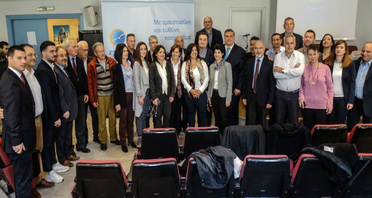 &Eta; &Chi;&rho;. &Kappa;&alpha;&lambda;&omicron;&gamma;ή&rho;&omicron;&upsilon; &pi;&alpha;&rho;&omicron;&upsilon;&sigma;ί&alpha;&sigma;&epsilon; &tau;&omicron;&upsilon; &upsilon;&pi;&omicron;&psi;ή&phi;&iota;&omicron;&upsilon;&sigmaf; &Pi;&epsilon;&rho;&iota;&phi;&epsilon;&rho;&epsilon;&iota;&alpha;&kappa;&omicron;ύ&sigmaf; &Sigma;&upsilon;&mu;&beta;&omicron;ύ&lambda;&omicron;&upsilon;&sigmaf; &tau;&omicron;&upsilon; &sigma;&upsilon;&nu;&delta;&upsilon;&alpha;&sigma;&mu;&omicron;ύ &tau;&eta;&sigmaf; (video)