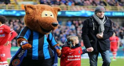 Συγκλόνισε όλο τον κόσμο: Ανέβαλε την ευθανασία του για μια ημέρα και βρέθηκε στο γήπεδο της αγαπημένης του ομάδας (photos+video)