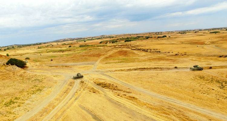&Alpha;&iota;&phi;&nu;&iota;&delta;&iota;&alpha;&sigma;&tau;&iota;&kappa;ό&sigmaf; &sigma;&upsilon;&nu;&alpha;&gamma;&epsilon;&rho;&mu;ό&sigmaf; &sigma;&tau;&eta; &Lambda;ή&mu;&nu;&omicron; | &Delta;&omicron;&kappa;&iota;&mu;ά&sigma;&tau;&eta;&kappa;&alpha;&nu; &omicron;&iota; &epsilon;&tau;&omicron;&iota;&mu;ό&tau;&eta;&tau;&epsilon;&sigmaf; (photos)