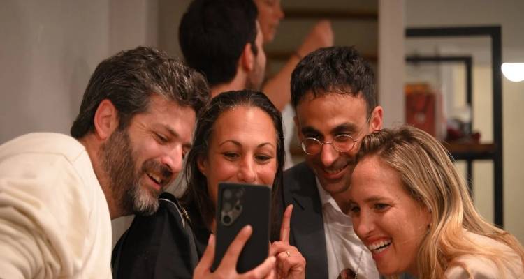 «Ως τη Δευτέρα θα γυρίσουν όλοι οι όμηροι»: Ο Τραμπ μίλησε σε συγγενείς, πανηγυρισμοί και συγκίνηση -Στις 12 οι υπογραφές Ισραήλ-Χαμάς